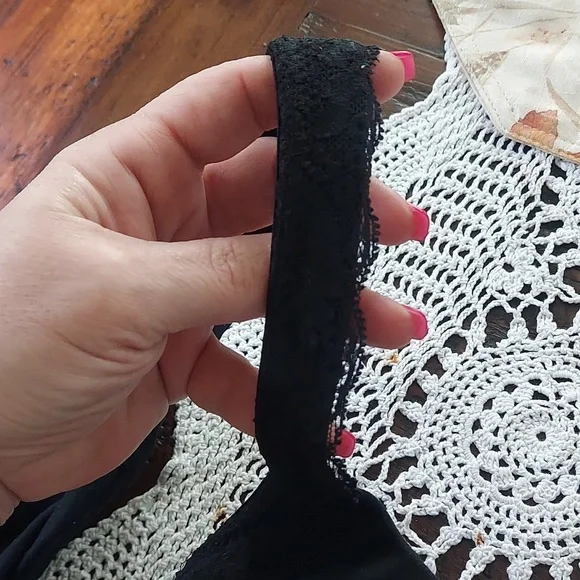 Set of 4 Sexy Soma Bras - Picture 6 of 13